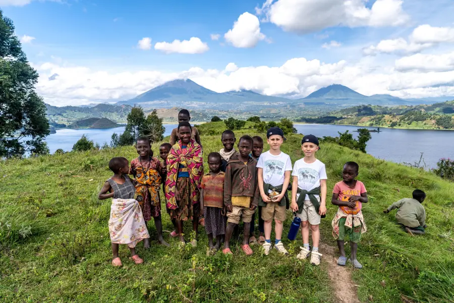 Uganda - Lake Mutanda - místní škola