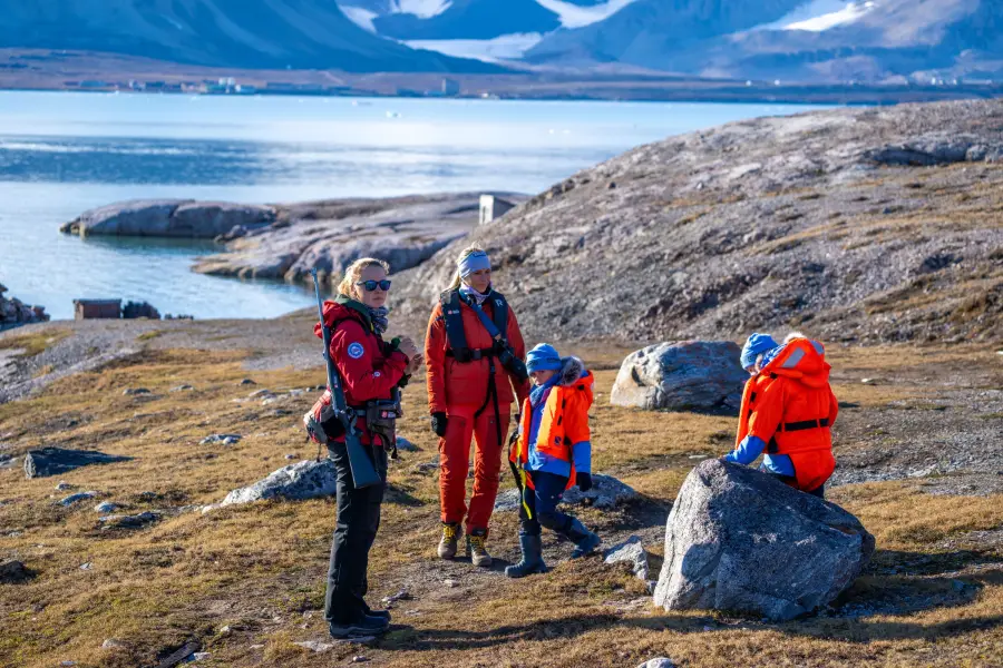 Špicberky  - s průvodkyní na břehu