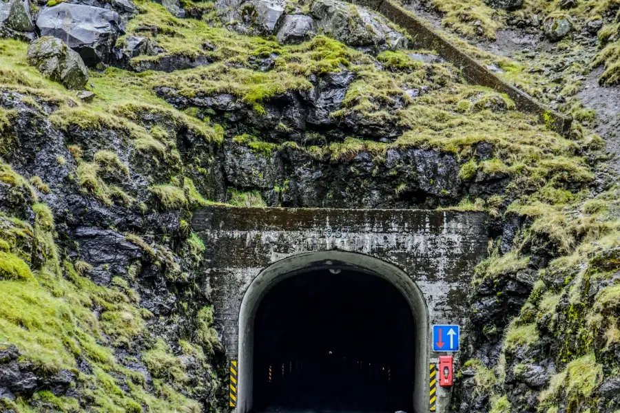 Faerské ostrovy - jednosměrnný tunel