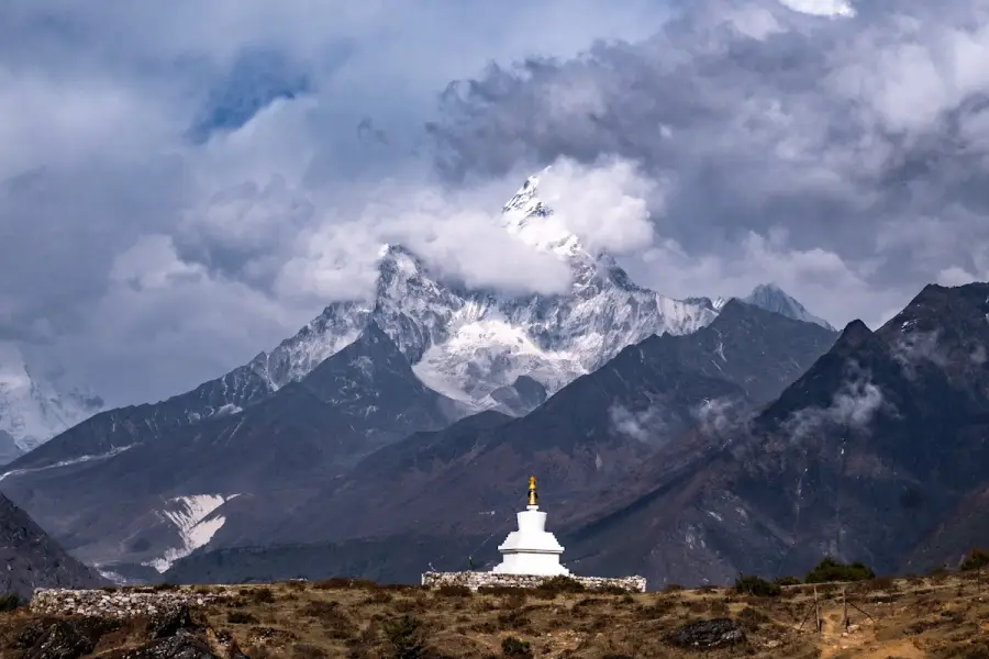 Nepal – A land beneath the Roof of the World