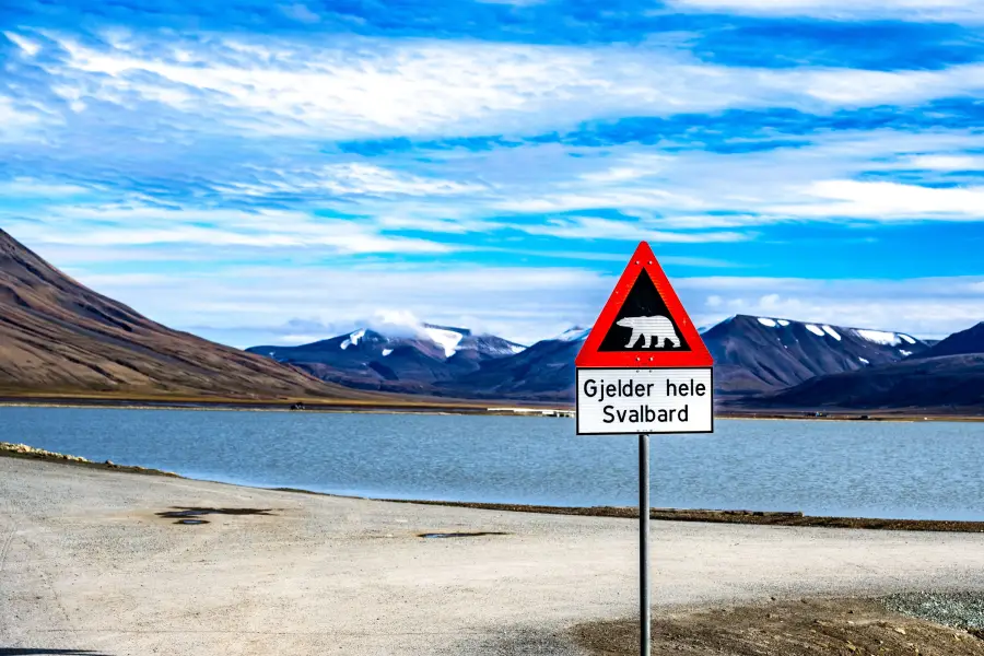 Špicberky - značka na konci města